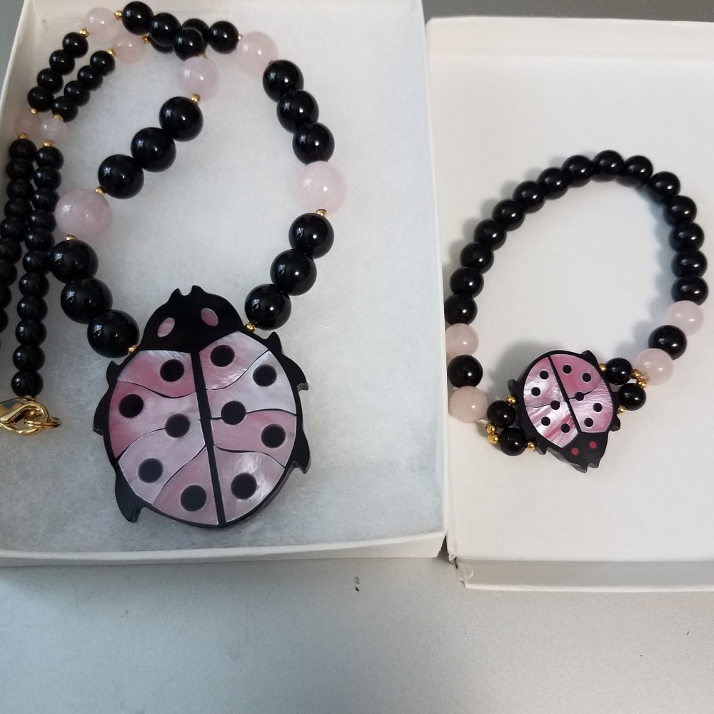 Ladybug Set. Necklace and bracelet